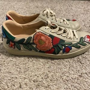 Gucci mens floral embroidered sneakers